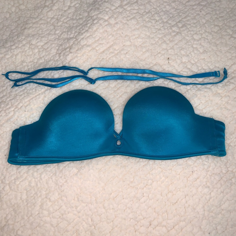 VS Bombshell strapless padded bra 32A